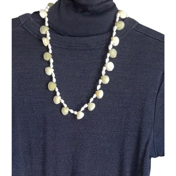 Maui Shell Island Necklace - Picture 11 of 11